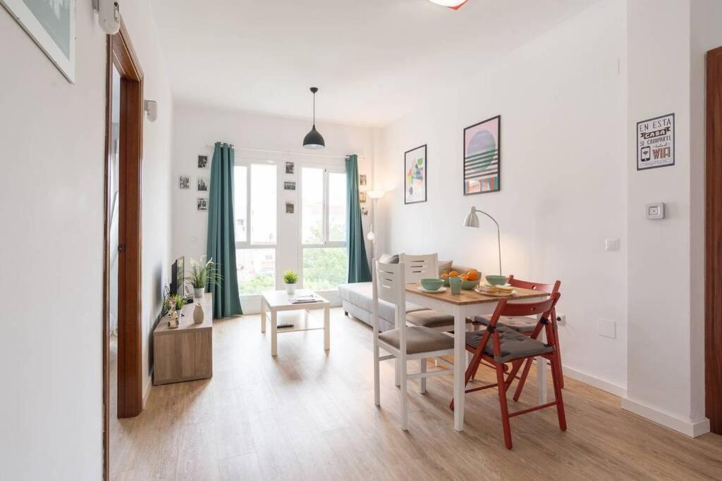 City Breaks In Malaga Downtown Apartment Ngoại thất bức ảnh