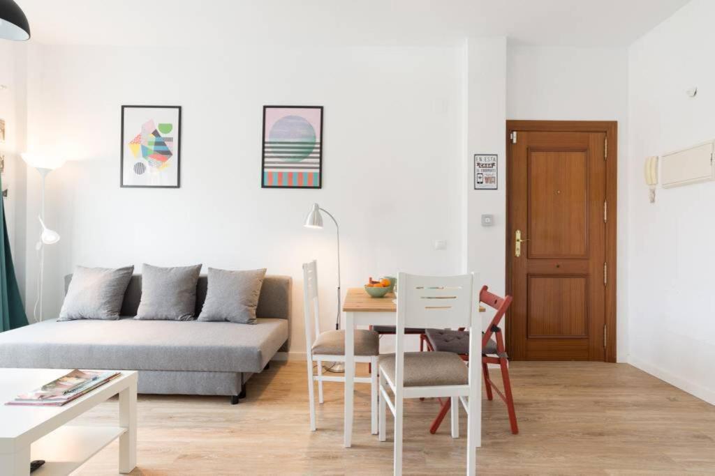 City Breaks In Malaga Downtown Apartment Ngoại thất bức ảnh